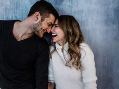 medytacja-dla-par-para-z-nosami